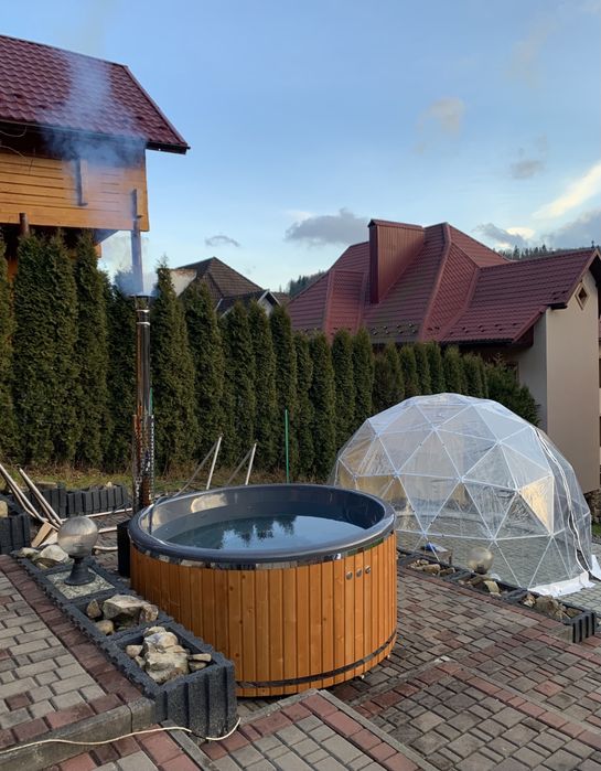 Продається котедж на 10 номерів у м. Яремче