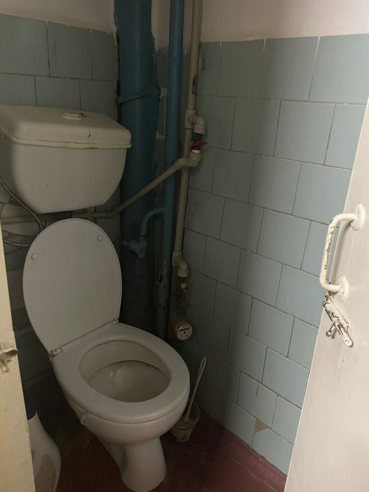Продається кімнат в гуртожитку