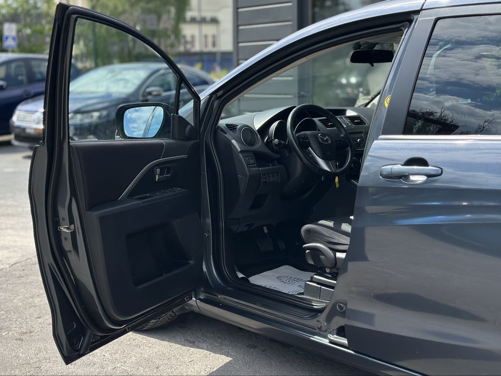 MAZDA 5 2011 року, 2.0 бензин, автомат, передній привід, 7 місць.