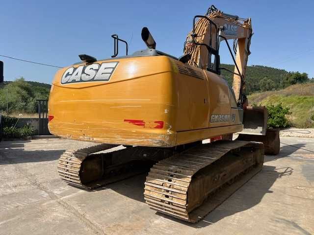 case cx250d  giratoria