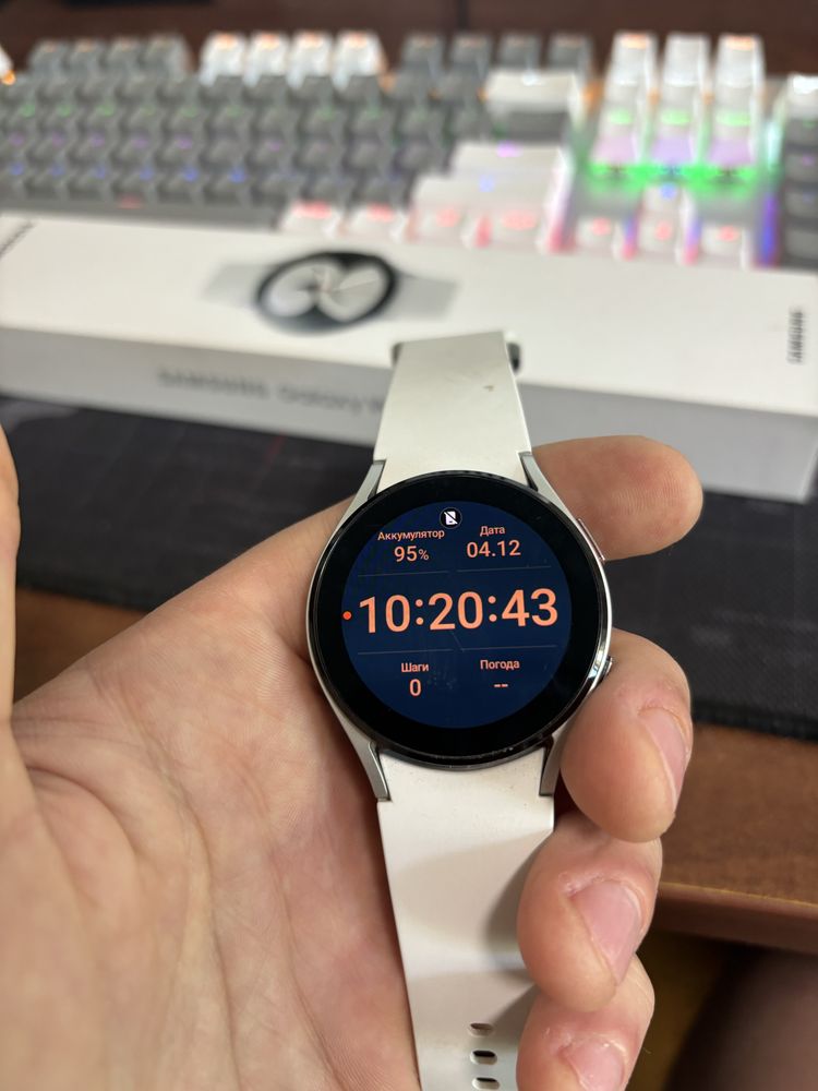 Смарт годинник Galaxy watch4