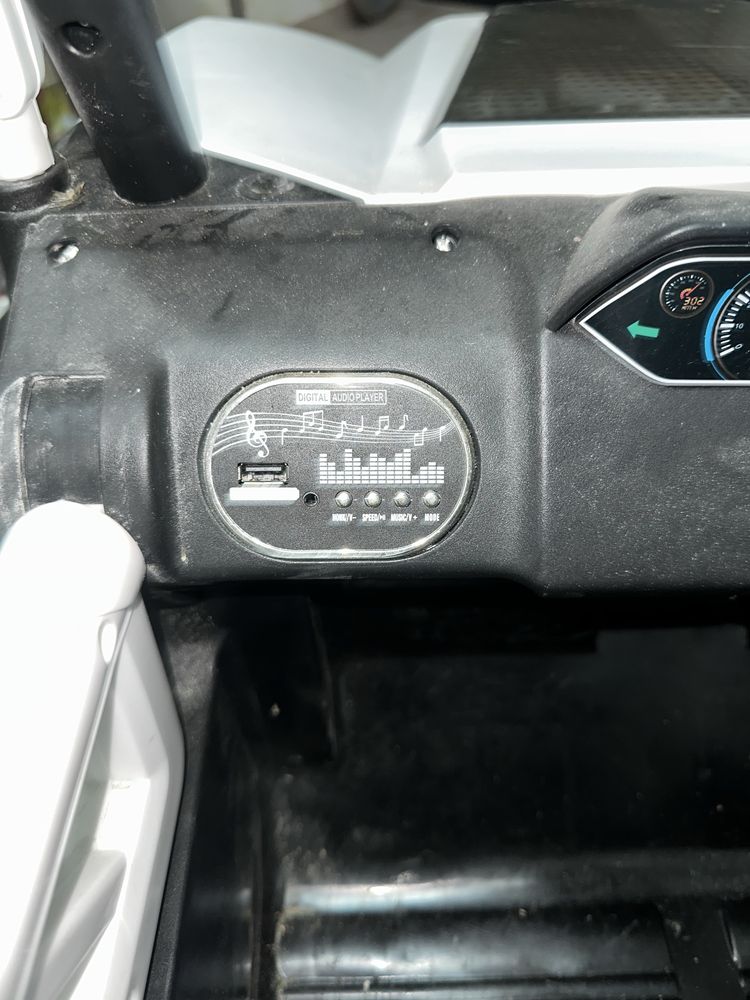 Carro gipe eletrico