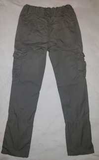Calças Kiabi com bolsos laterais tipo tropa 12 anos 
Foram usadas 1 ve