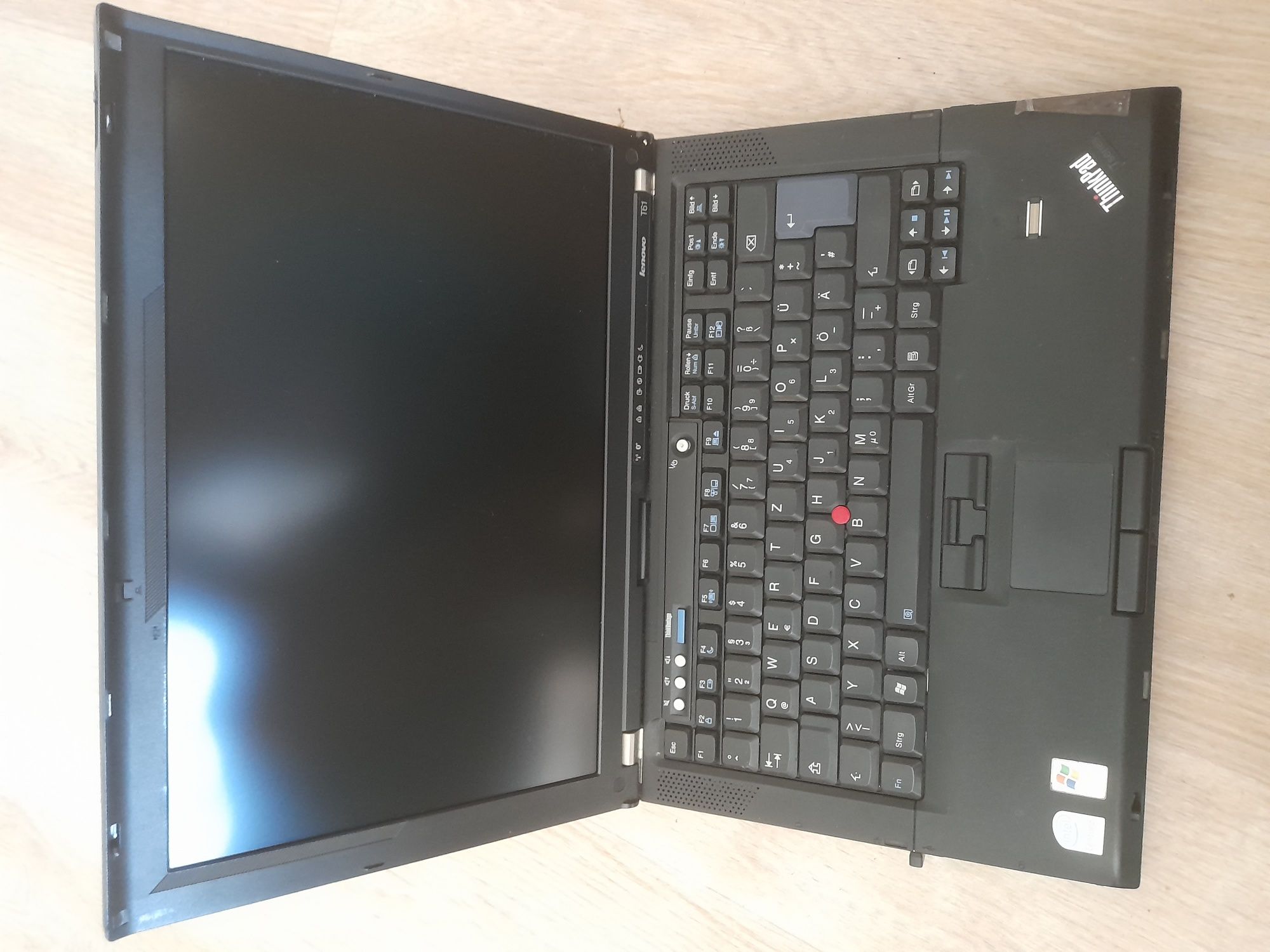 3 laptopy na części