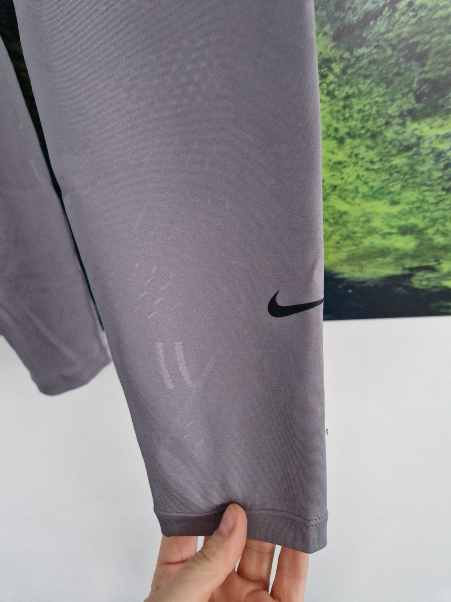 Sportowe legginsy damskie firmy Nike