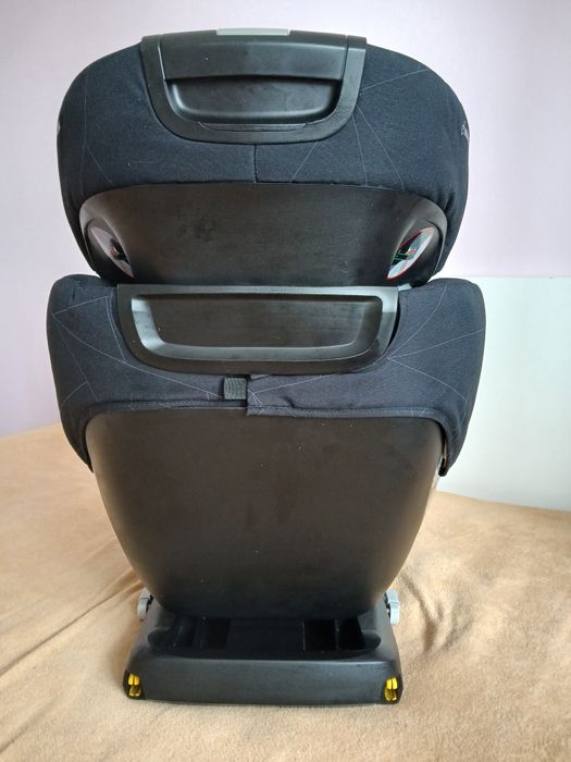 Автокрісло Maxi Cosi RodiFix, 120-150 см, 15-36 кг