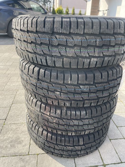 Нові Зимові шини Doublestar Winterking DW06 215/65 R16C
