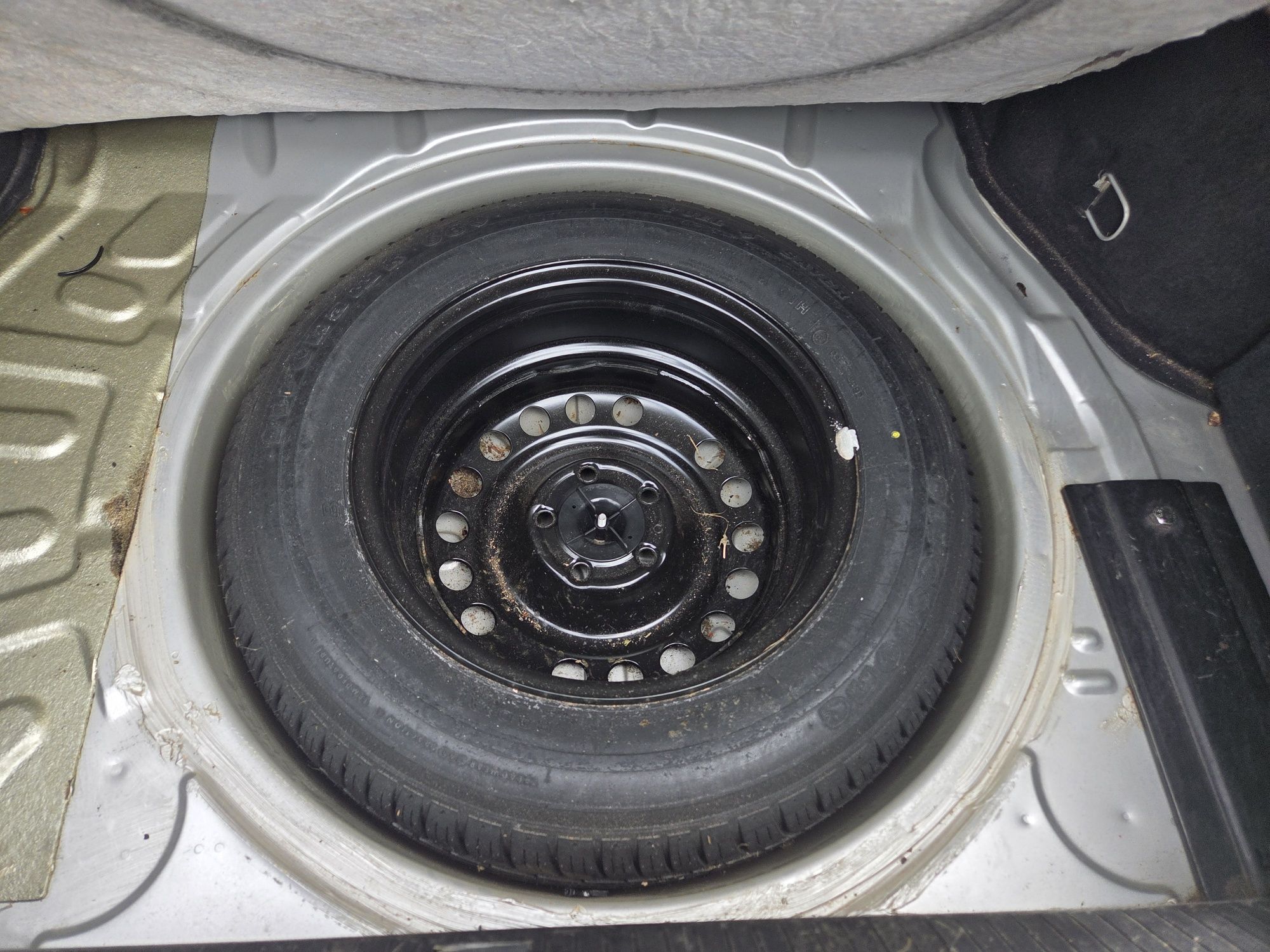 Opel Vectra B J95 oryginalny przebieg Srebny opony zimowe hak klima