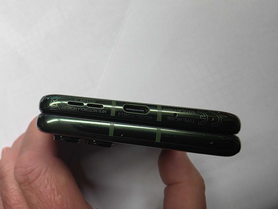 MOTOROLA Razr 50 Ultra