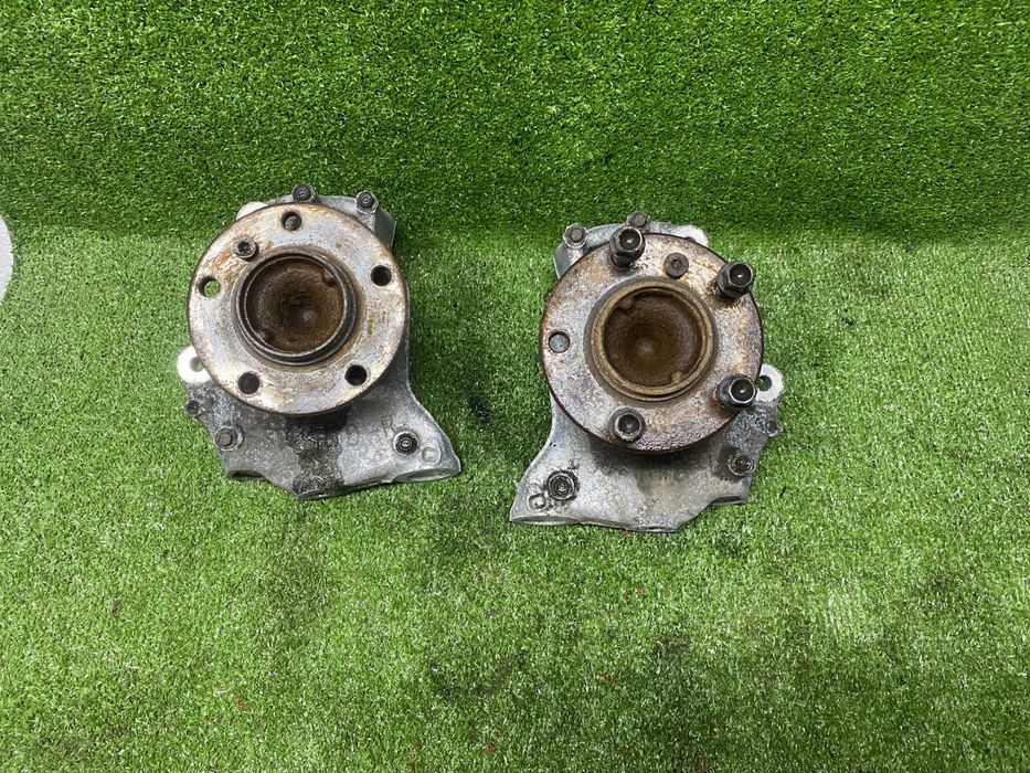 Цапфа кулак поворотний перед-зад  bmw f30 f31 f32 f33 f34 f36 Розборка