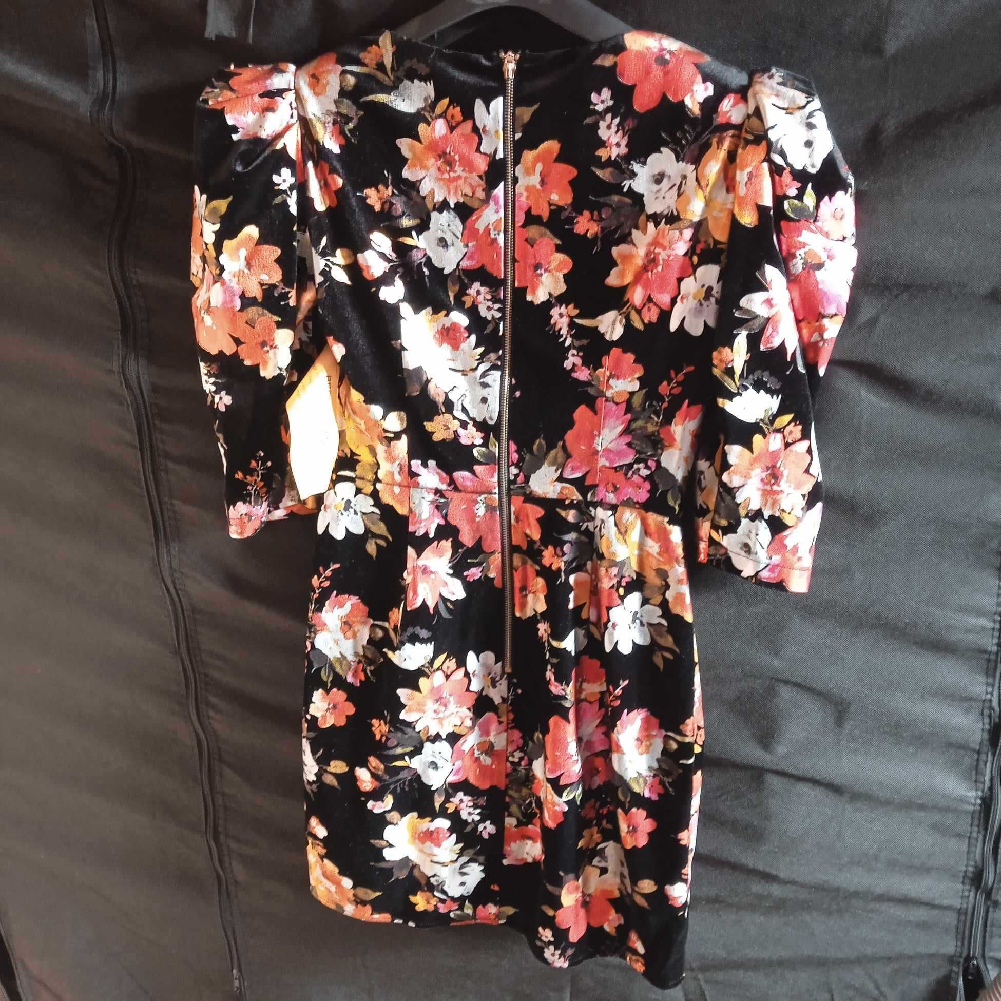 Suknia mini w kwiatki xl