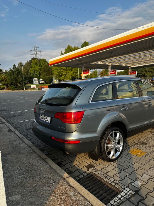 Sprzedam auto Audi Q7