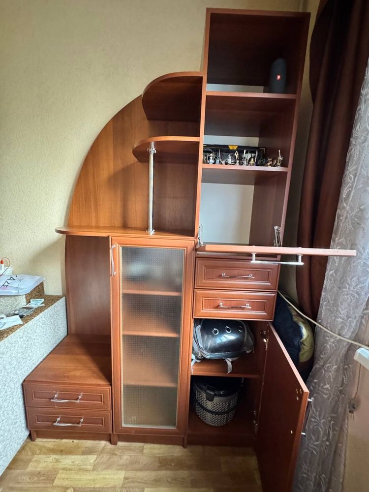 Продаю ШАФУ,  Камʼянське, правий берег