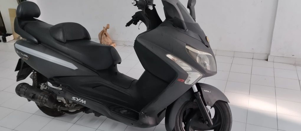 Moto impecável,bom estado pouco usado