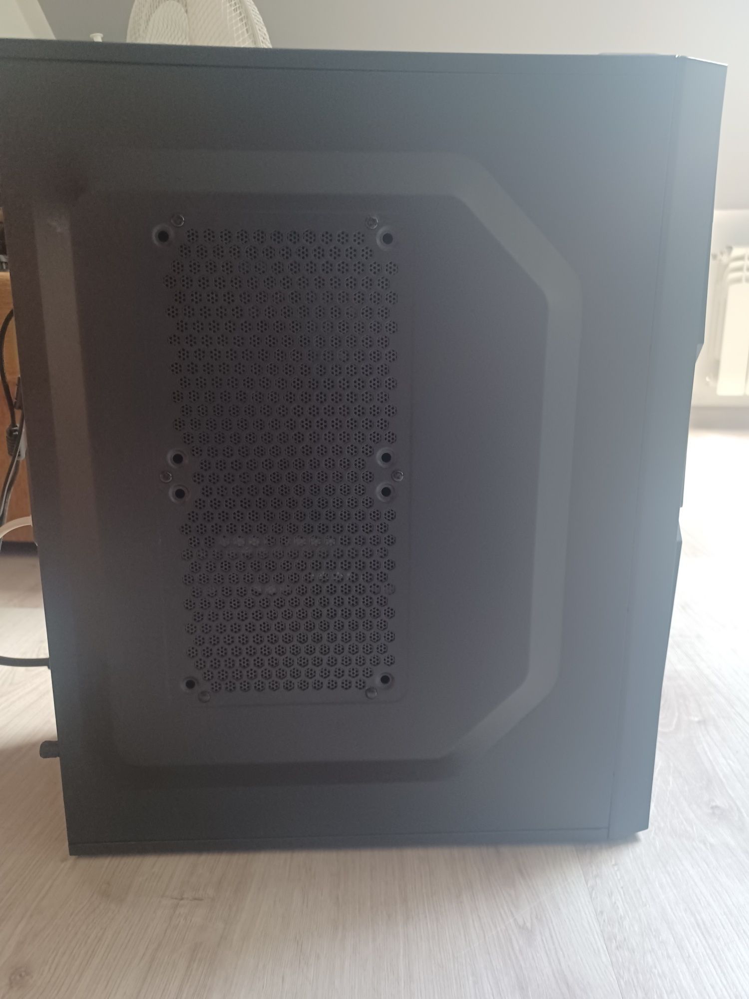 Komputer do gier Intel i3/8GB RAM/ GTX960