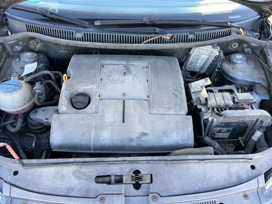 VW Polo 9N Lift 1.2 benz na części