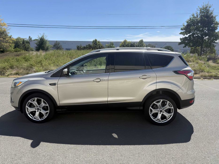 Ford Escape Titanium      2017