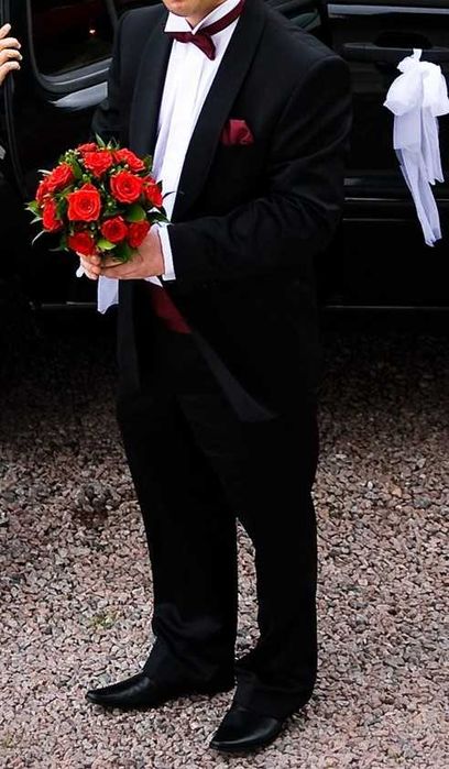 Klasyczny czarny smoking