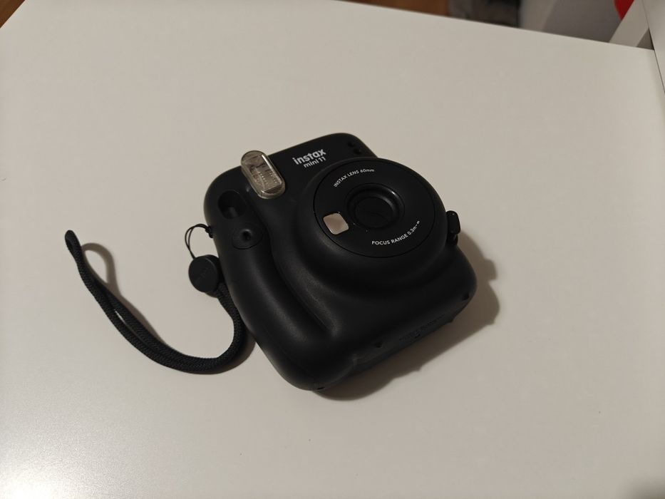 Instax 11 Mini (como nova) + caixa protectora