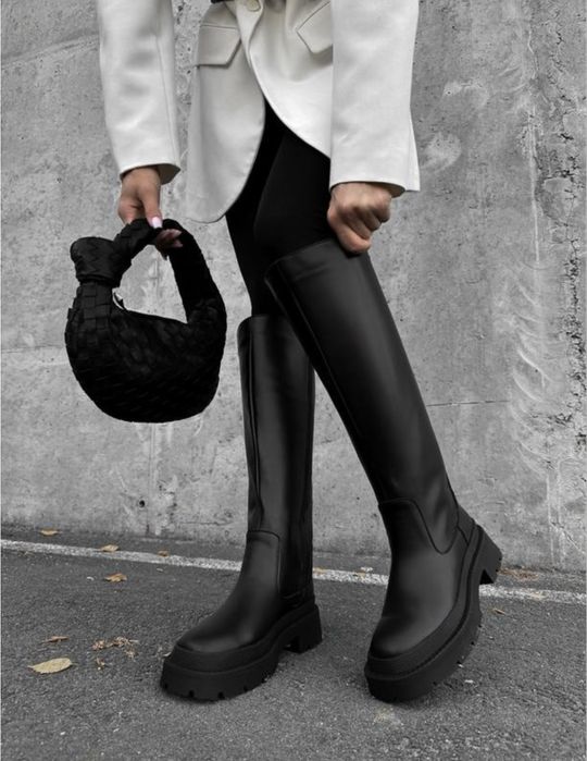 Шкіряні чоботи-труби