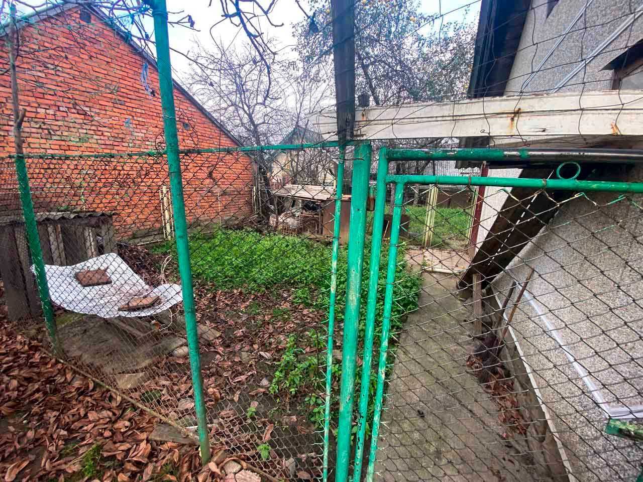 Продаж 2 поверхового будинку з гаражем в м.Пнів