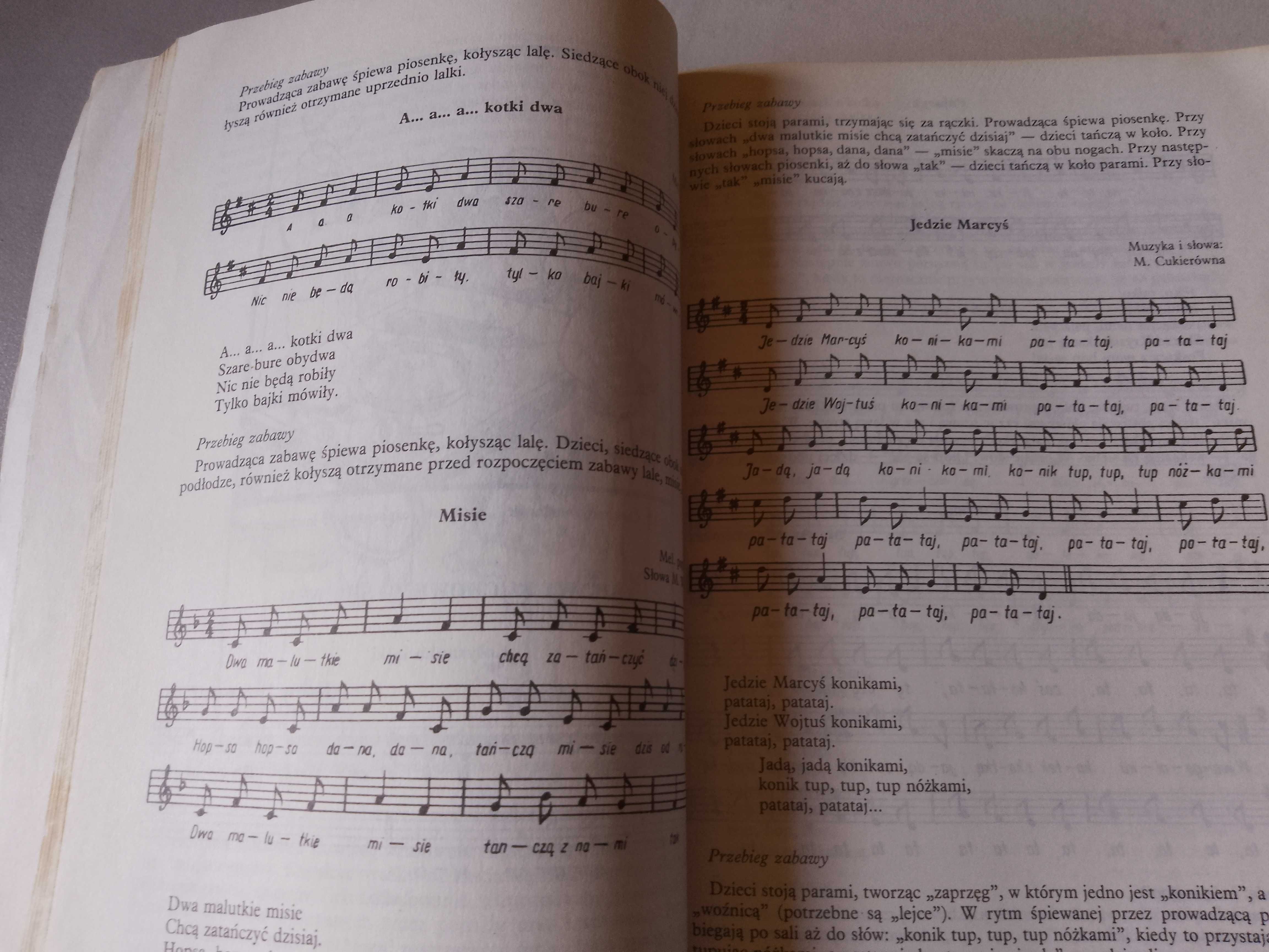 H. Trawińska "Zabawy rozwijające dla małych dzieci" 1988