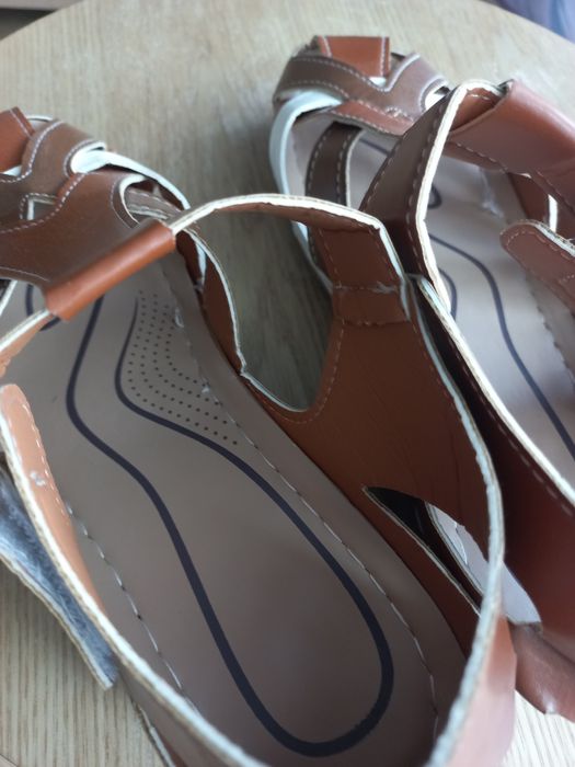 Sandały damskie,lekkie przewiewnego rozm.39- j.n.