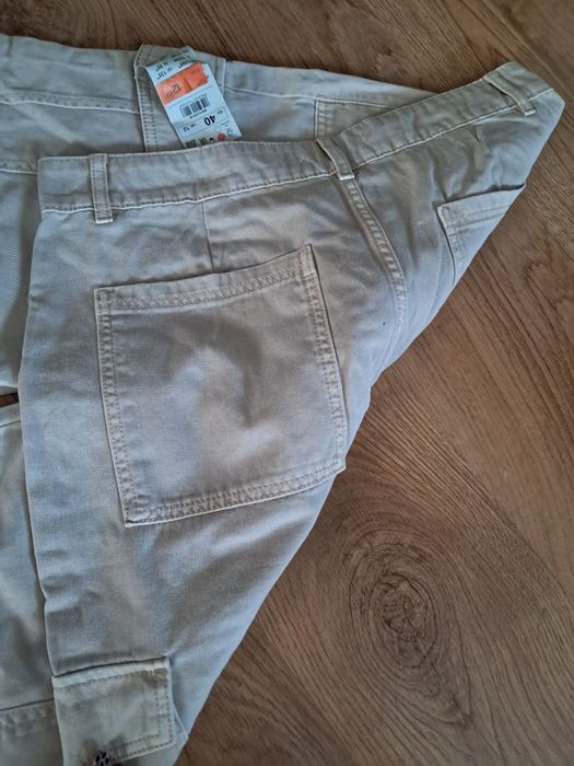 Jasne proste bojówki RESERVED 40