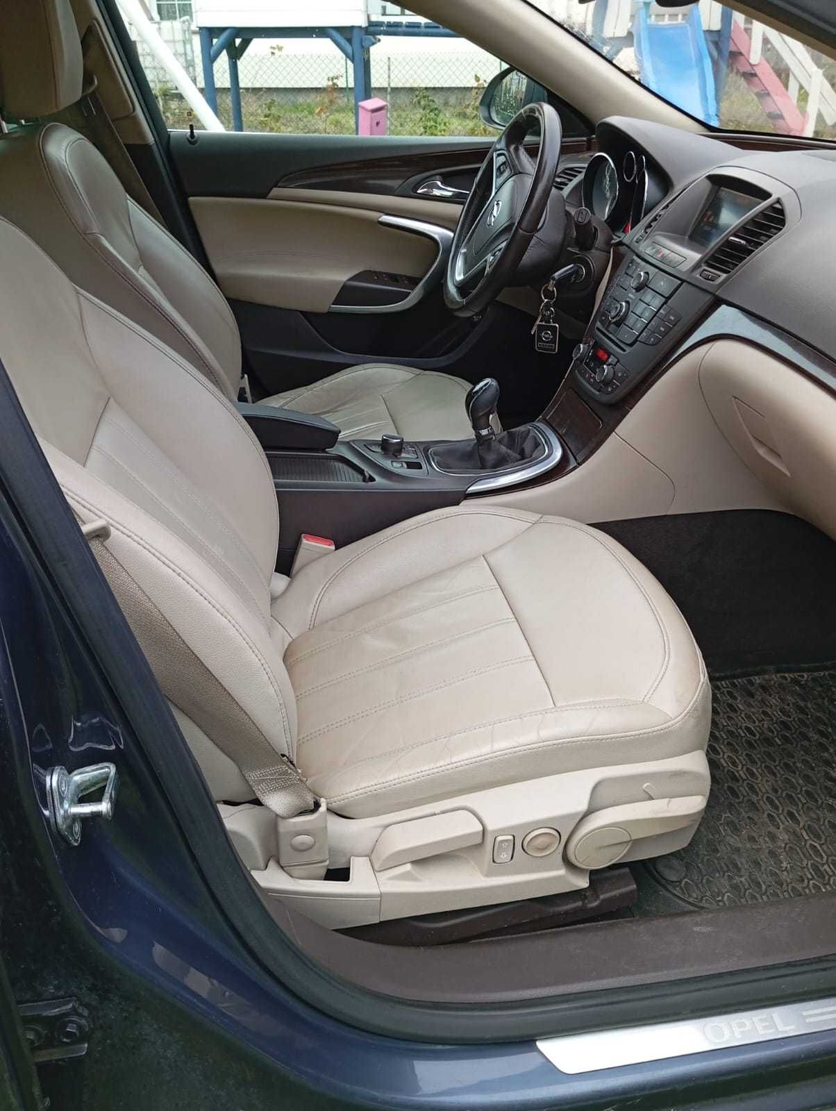 Samochód Opel Insignia Sport Tourer 2.0 CDTI