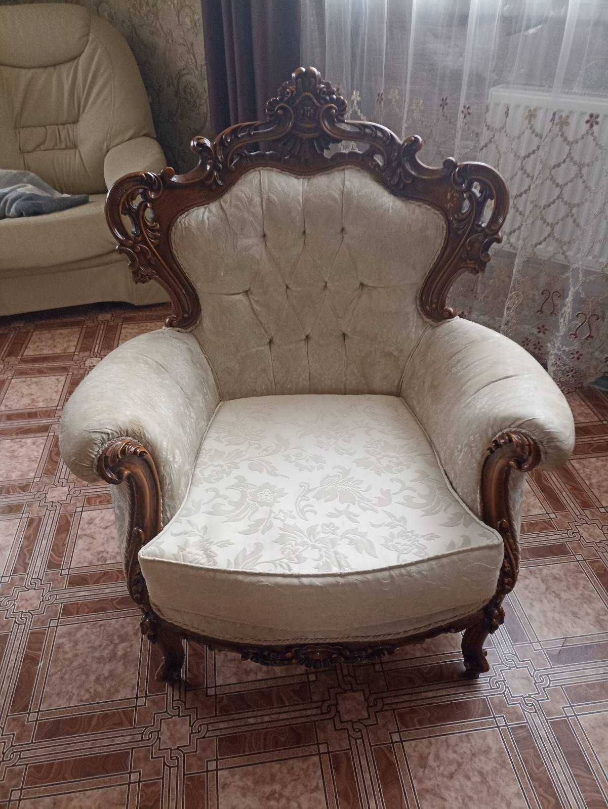 дивани і два крісла барокко