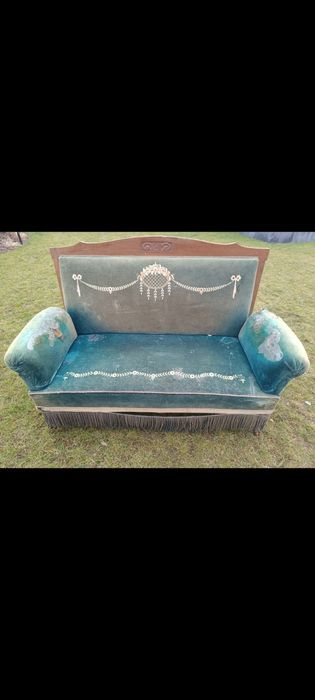 Niemiecka zabytkowa sofa