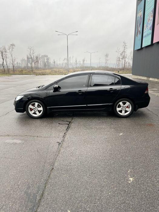 Продам Honda Civic 1.8 на автомате в отличном состоянии
