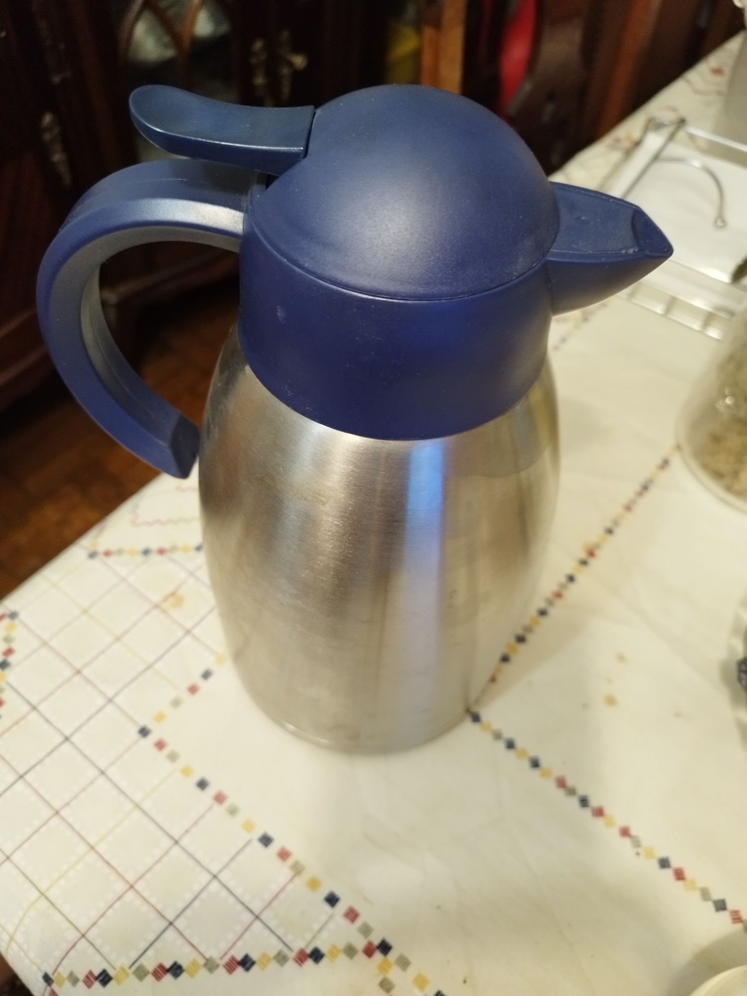 Chaleira termica 2 LT 13 euros