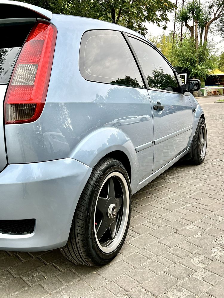 Ford Fiesta ST line 1.6 2006 год
