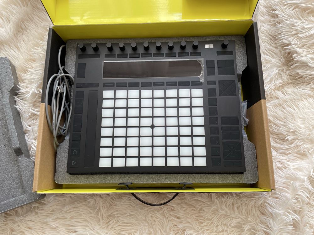 DAW-контроллер Ableton Push 2+ліцензія на ableton live intro