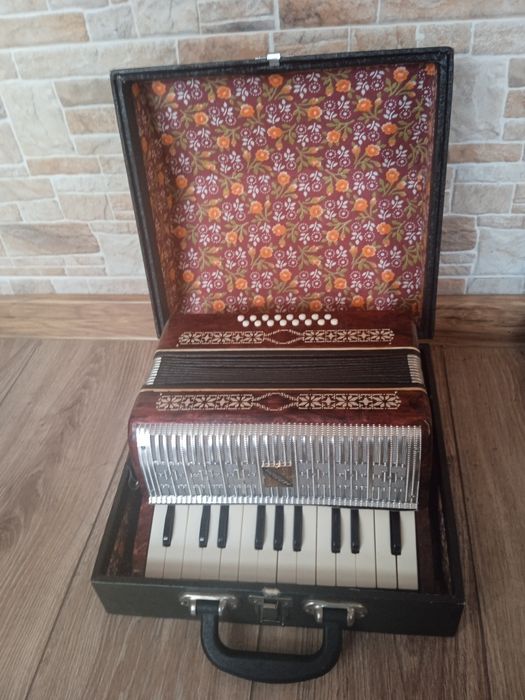 Akordeon dla dziecka 16 basów