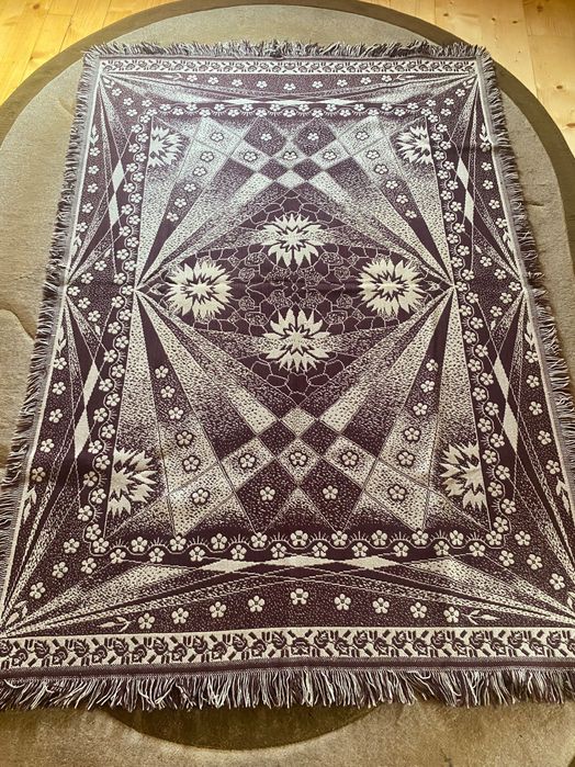 Wełniana narzuta 100% wełna – ciepła, naturalna, stylowa