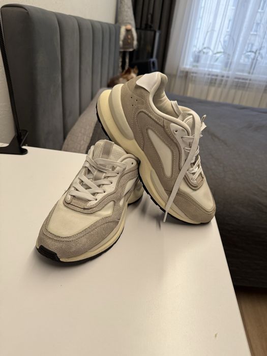 Кросівки Mango( натуральні,замш) 37 розмір