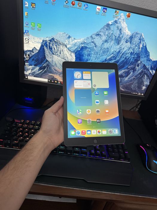 iPad 5 32 ГБ Wi-Fi Ідеальний Планшет