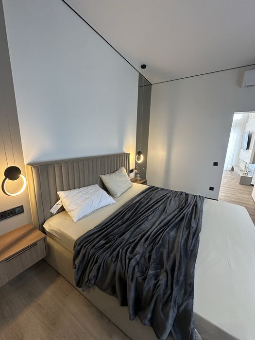 Будинок з ремонтом , меблями і технікою /без %