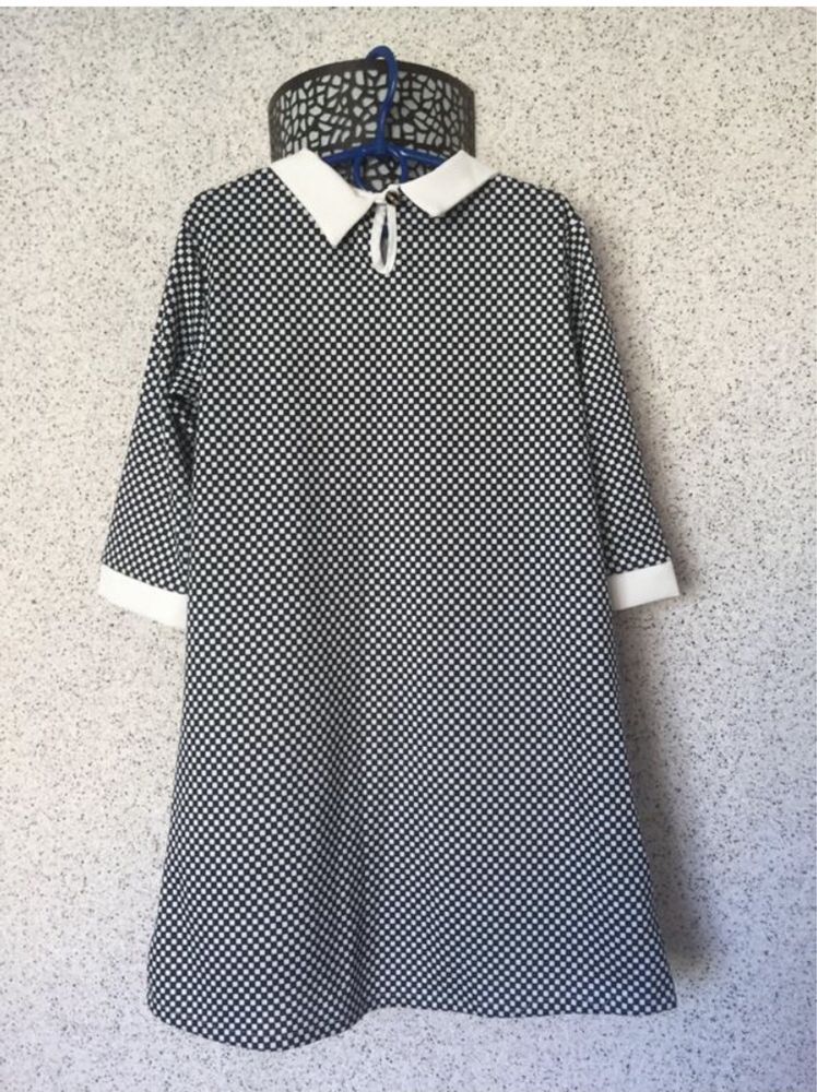 Гарна сукня для дівчаток. Плаття на ріст 128-134 см