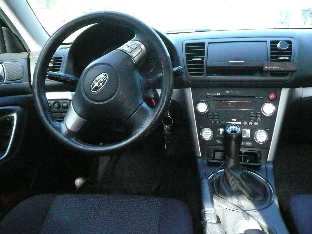 Subaru Legacy 2.0 R sedan