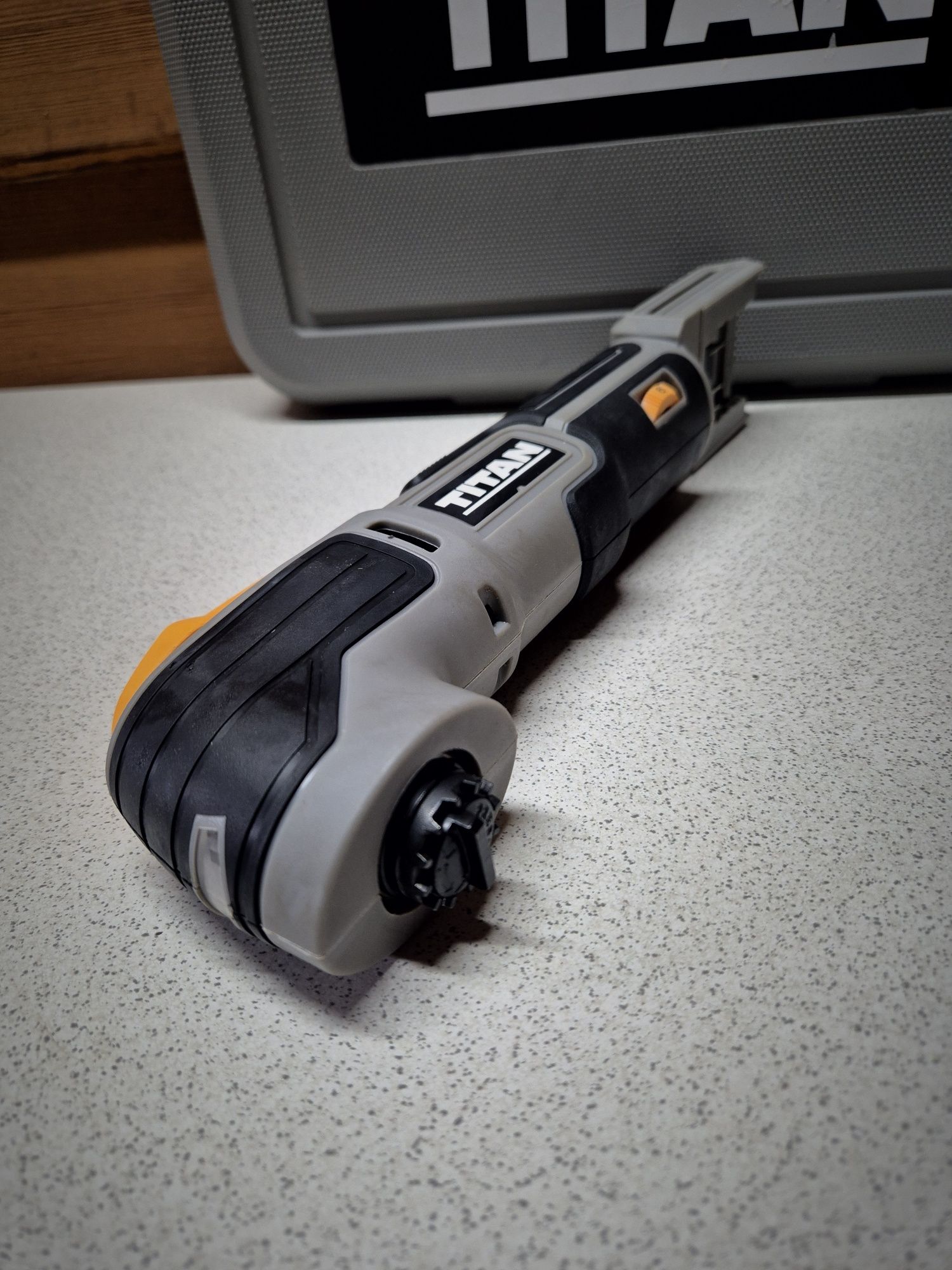 Titan Multitool urządzenie wielofunkcyjne 18V