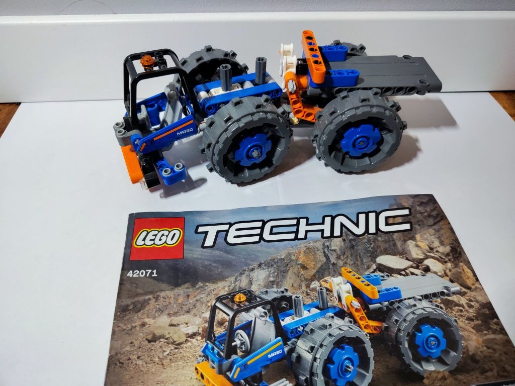 LEGO Technic 42071