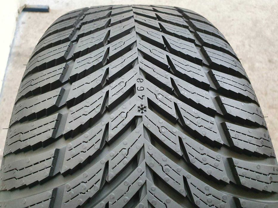 2x Nokian Seasonproof  235/45r18  8mm Jak nowe
