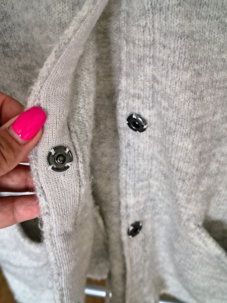 Sweter rozpinany w serek h&m rozmiar 134 140