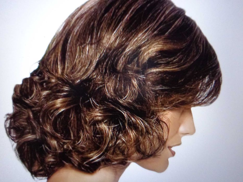 peruka damska nowa dł. włos. 25,4