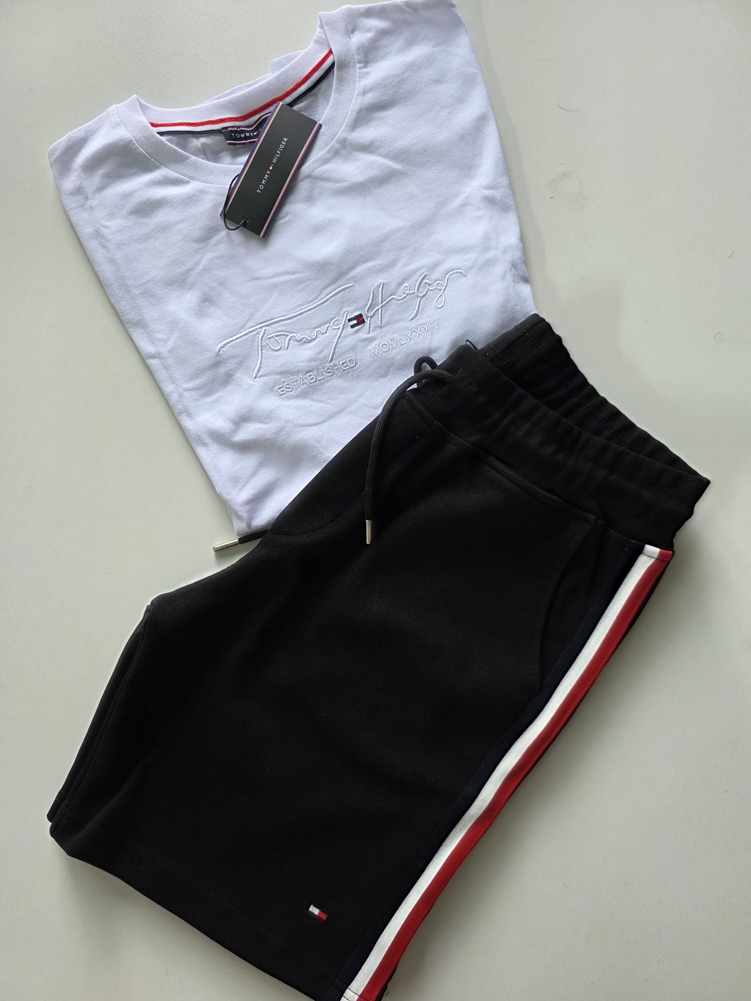 Tommy hilfiger komplet spodenki szorty błękitne niebieskie L / XL  wyp