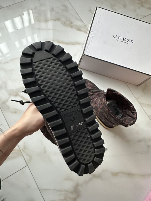 Черевики Гесс ідемльні