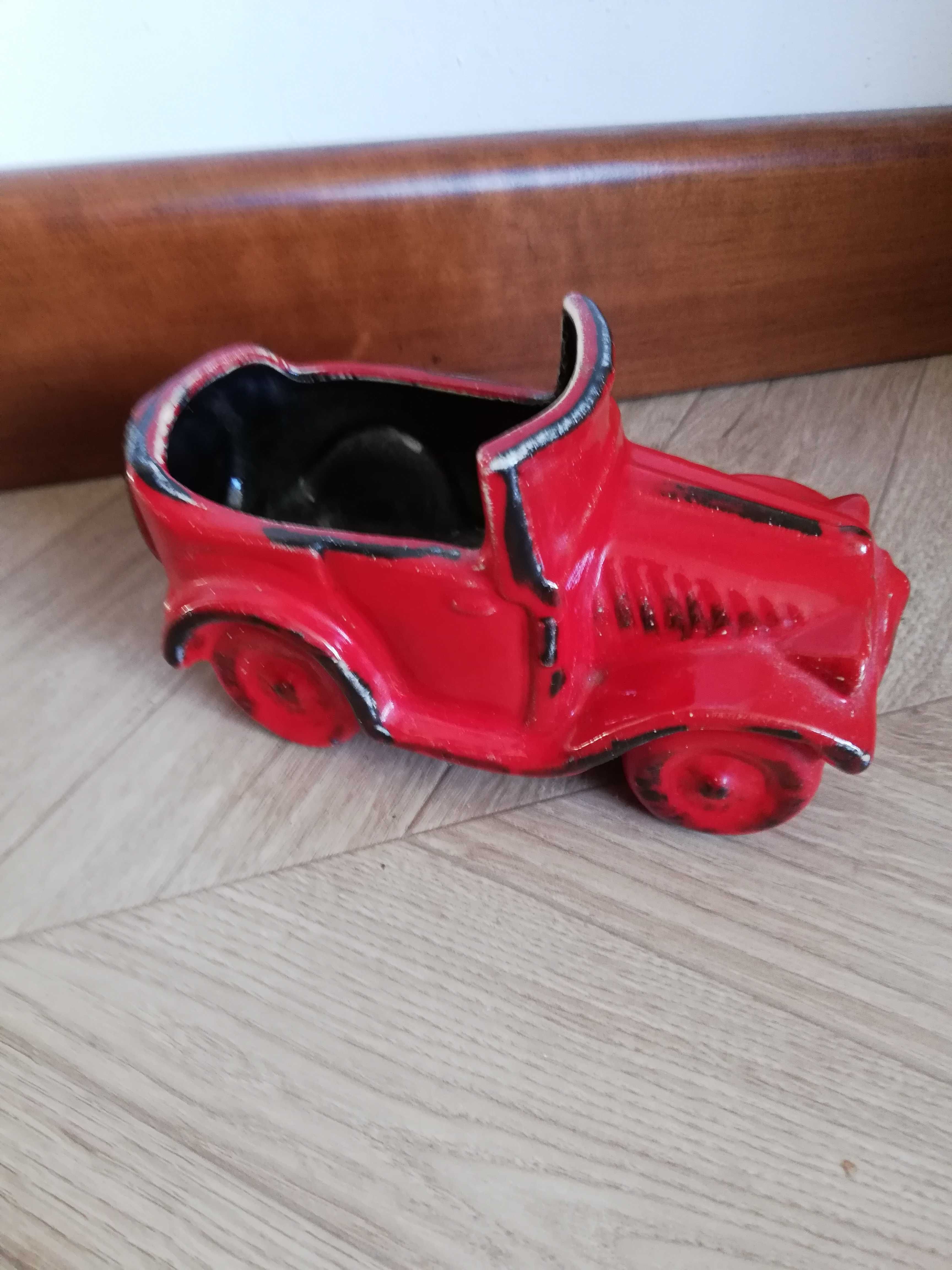 Pojemnik czerwony samochód ceramiczny doniczka